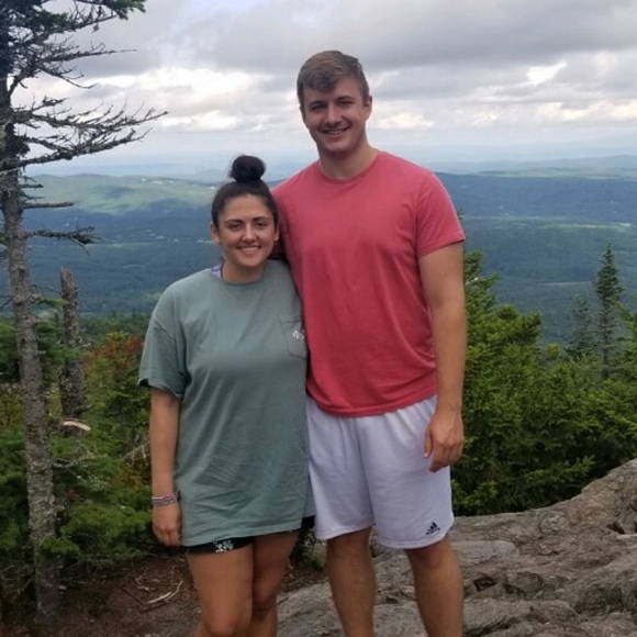 Meet your Posher, Cassandra - Picture 3 of 3